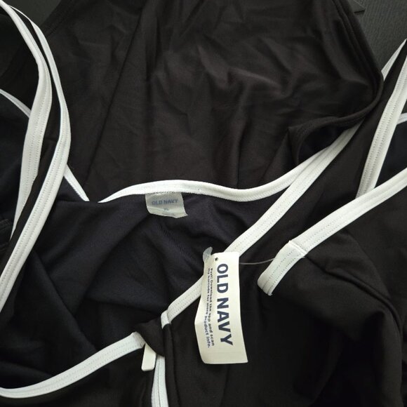 NWT Old Navy sz XL half zip one piece black/white swimsuit - Picture 4 of 4